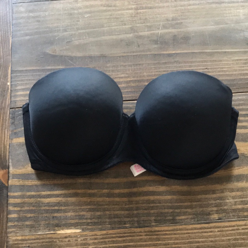Pink strapless wear everywhere lightly lined 32dd